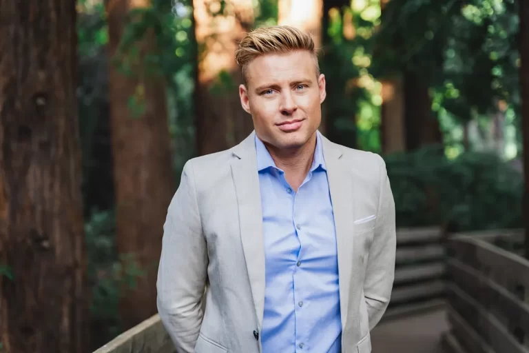 1_nnE0M2LYFlF27T98JXkLnw